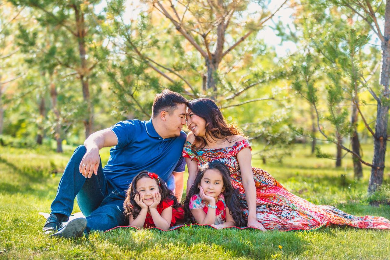 Актриса Юлия Галкинаның эротикалық суреті.